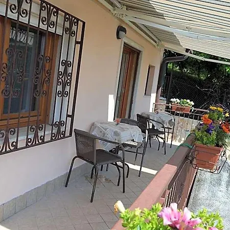 La Gemma Bed & Breakfast 4*